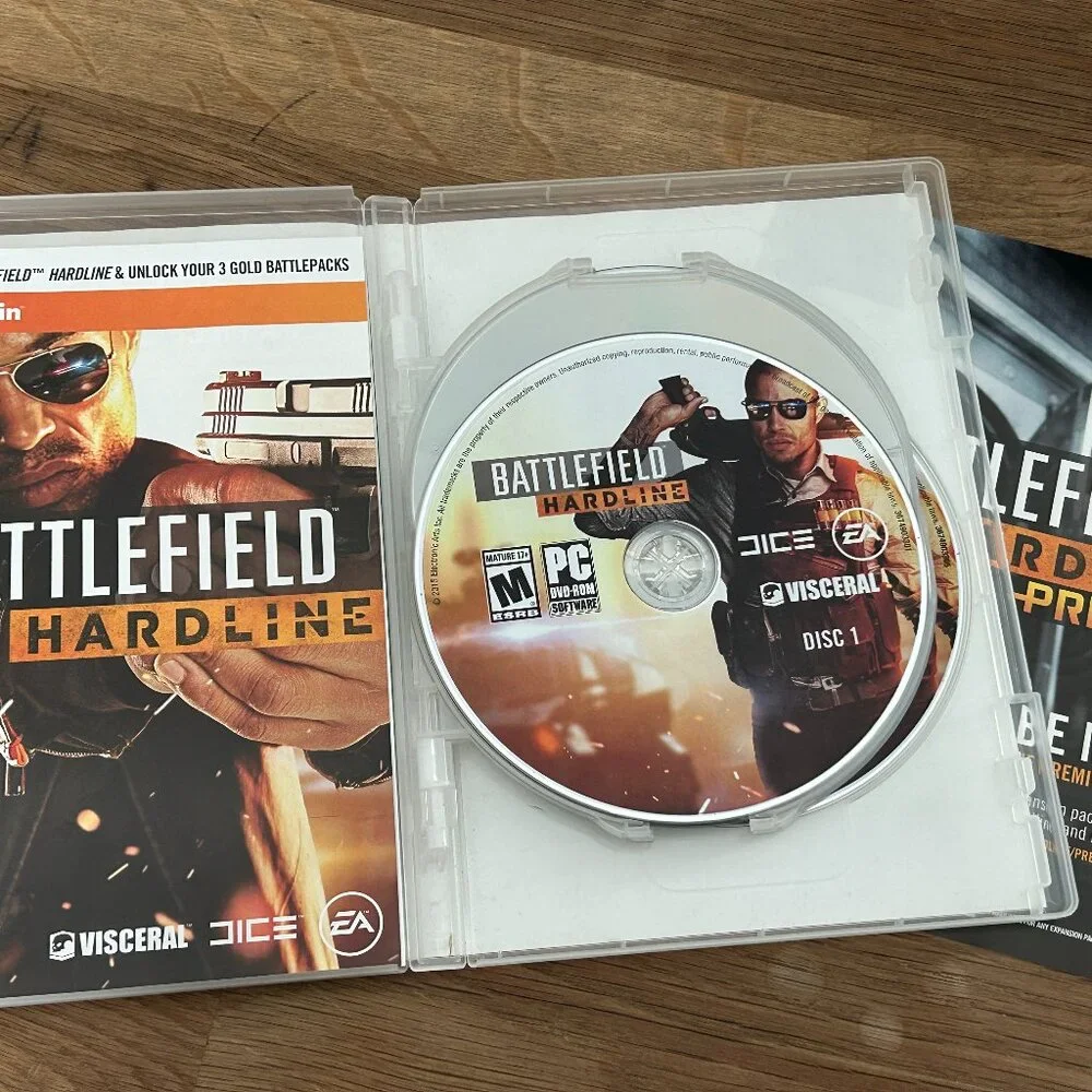 4 PC GAMES 2 Sealed Shadowrun, Star Wars CW, Age of Conan, Battlefield Hardline
